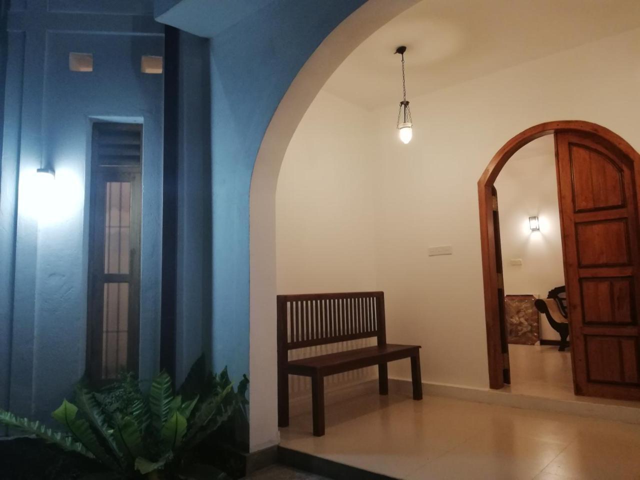Bed and Breakfast Air Port 5 Minutes Super Clean Upul Negombo Esterno foto