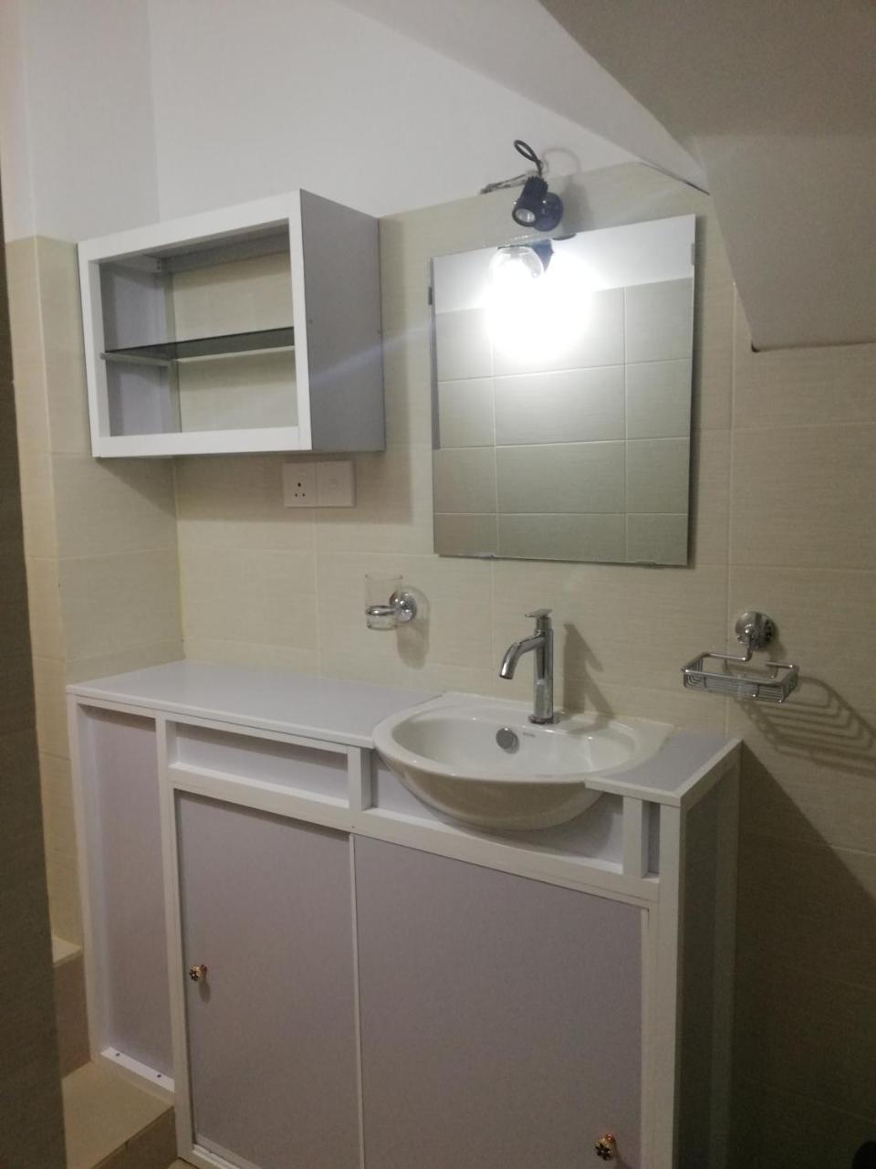 Bed and Breakfast Air Port 5 Minutes Super Clean Upul Negombo Esterno foto