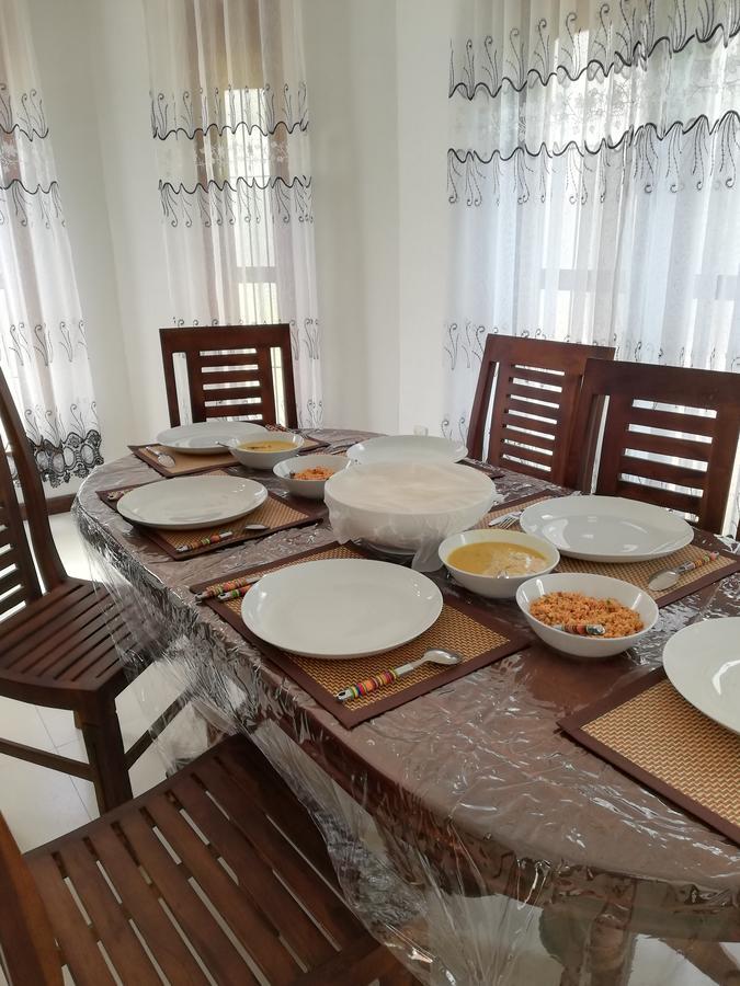 Bed and Breakfast Air Port 5 Minutes Super Clean Upul Negombo Esterno foto