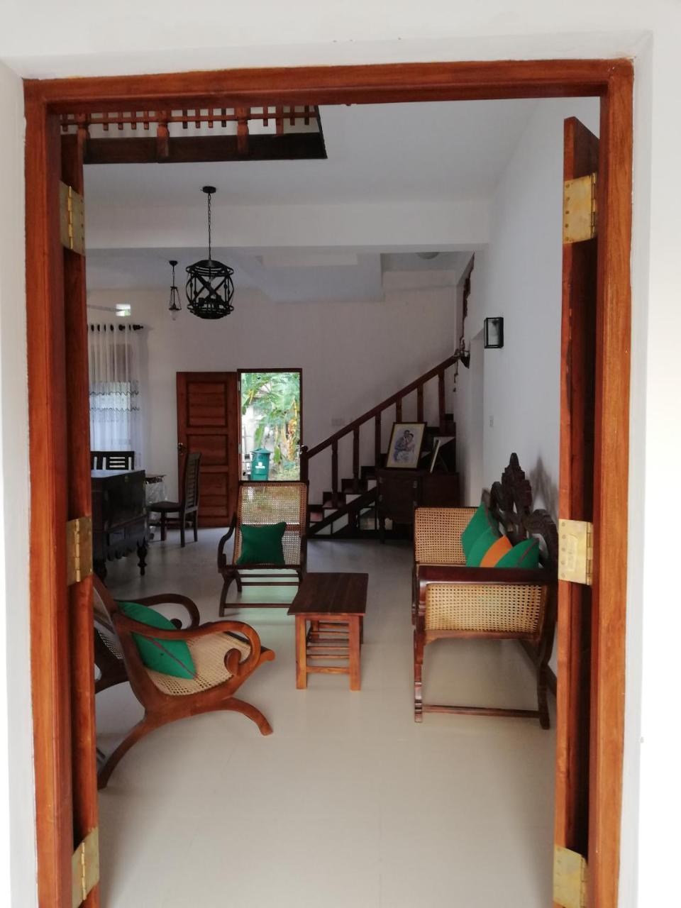 Bed and Breakfast Air Port 5 Minutes Super Clean Upul Negombo Esterno foto